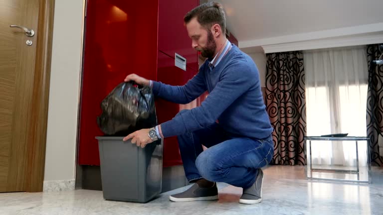 Best Retail Junk Removal  in Earlham, IA